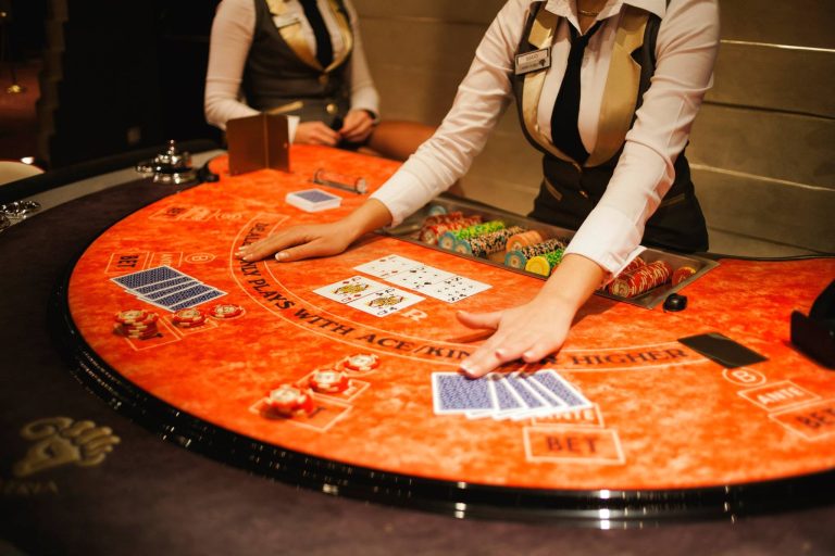 What Are the Benefits of Playing at W88 Casino?