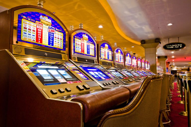 Expert Advice on Winning More at Slot Machines: Play the Right Way