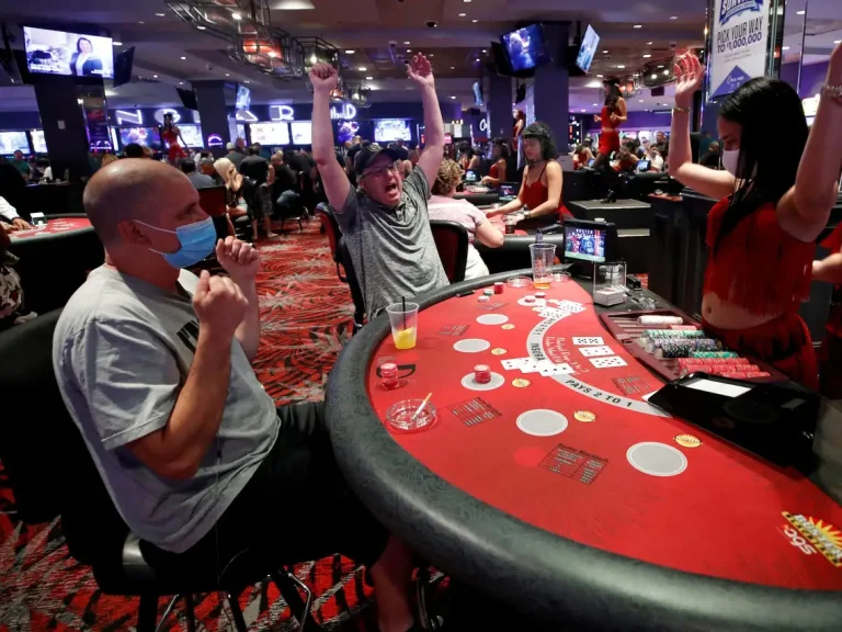 Live Dealer Games Bring Authentic Table Atmosphere to the Online Casino Floor
